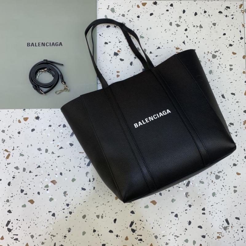 Ba*len*cia*ga shopping bags